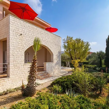 Apartment Amazing In Barbat-rab With Wifi Barbat na Rabu