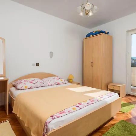 Amazing In Barbat-rab With Wifi Apartment *