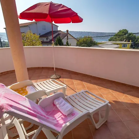 Amazing In Barbat-rab With Wifi Apartment *