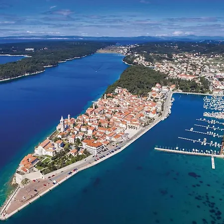 Διαμέρισμα Amazing In Barbat-rab With Wifi Barbat na Rabu